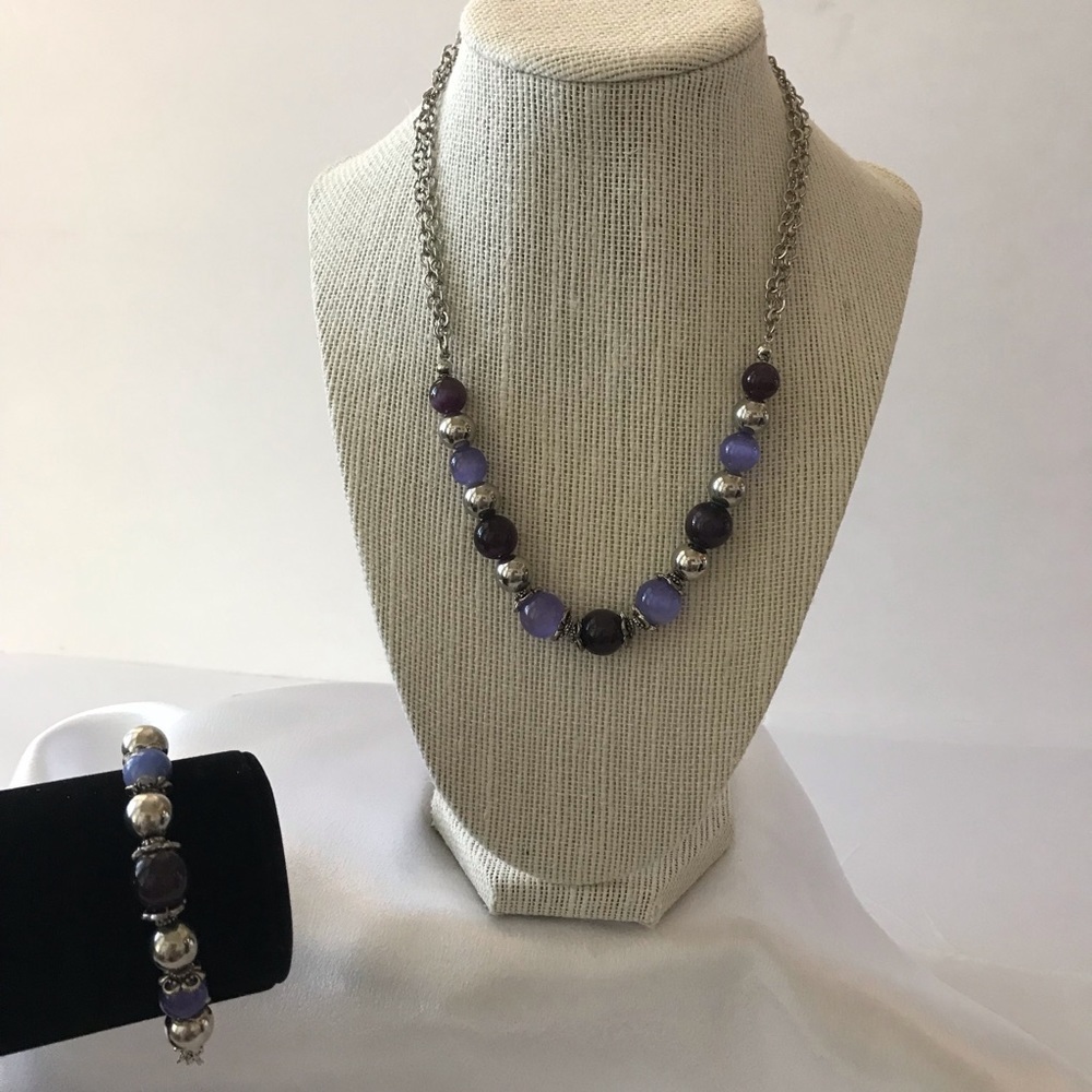 Premier Design Silver necklace w/ dark & light purple & silver‎ beads w/b…